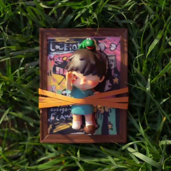 Hirono Seeing Figure - Image 4