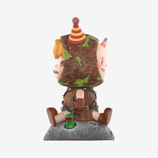 Hirono x Polar Symbiosis Figure - Image 2