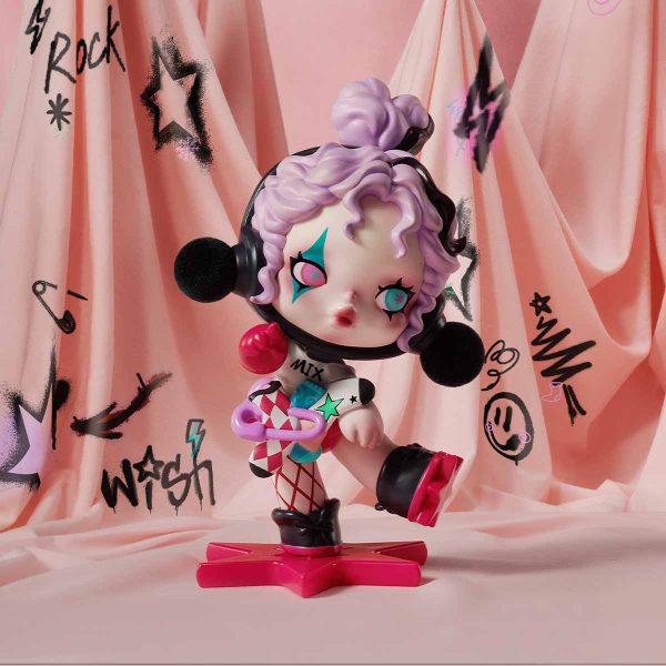 SKULLPANDA The Stocking Surprise Figure - Image 6