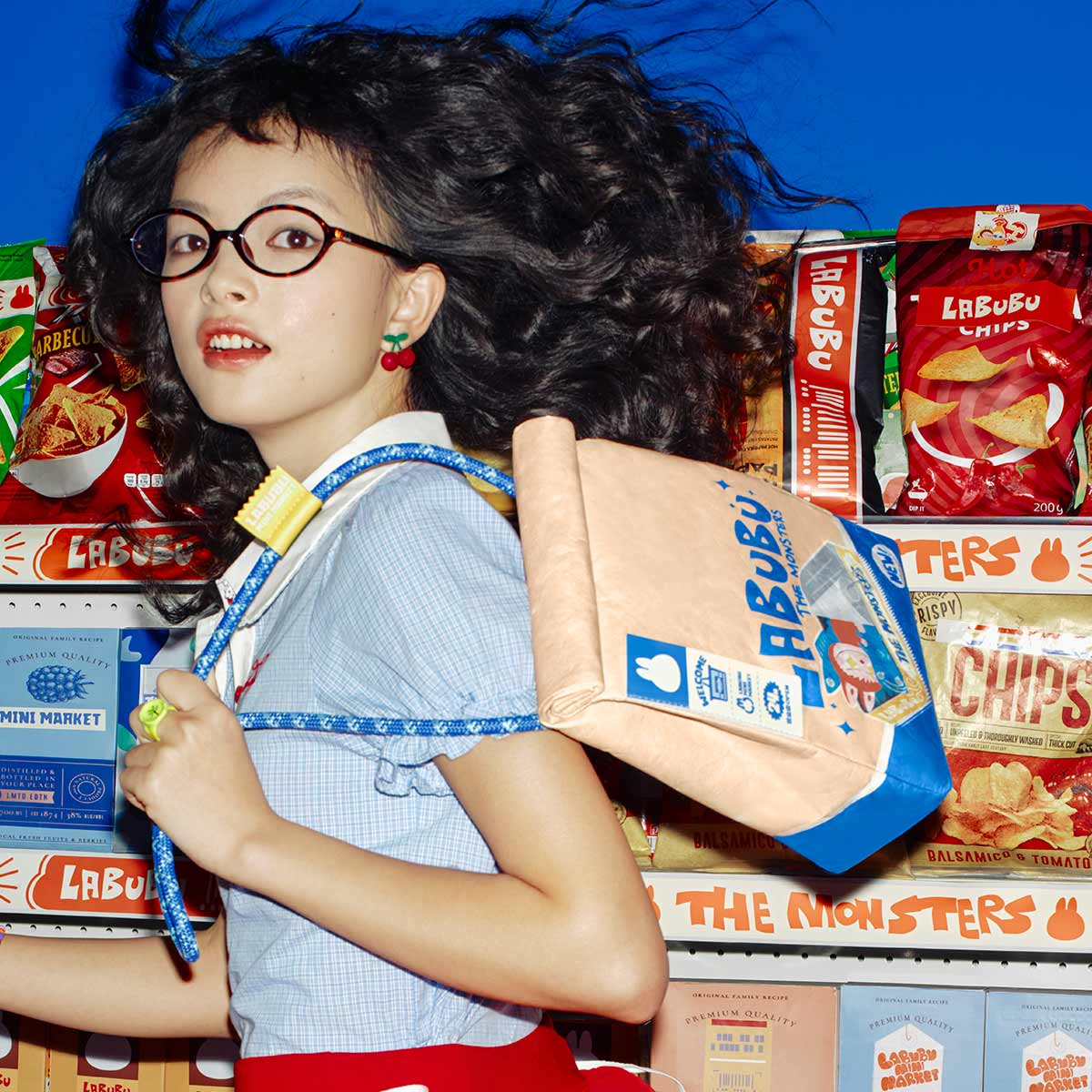 THE MONSTERS Wacky Mart Series-Messenger Bag - Image 4