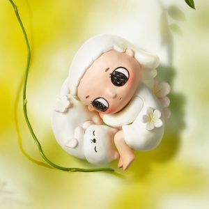 Alternative view of Nyota I Am the Seasons Series Figures