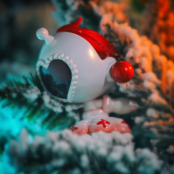 SKULLPANDA White Maid Figurine - Image 5